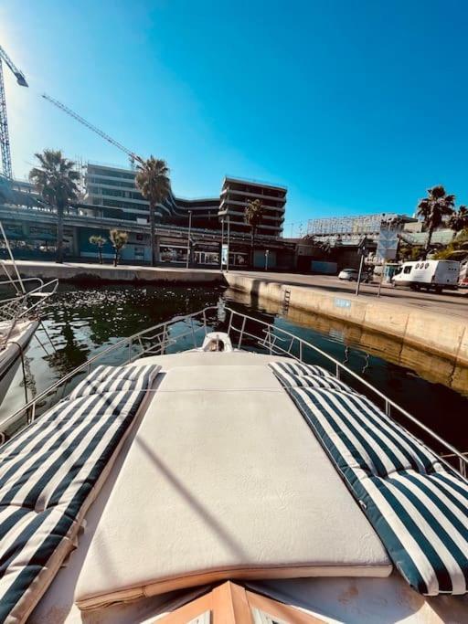Vintage Classic 70S Boat! Hotel Sant Adria de Besos Ngoại thất bức ảnh