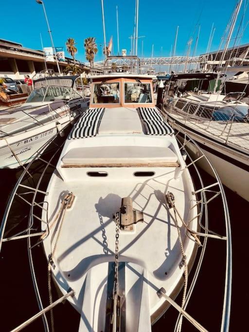 Vintage Classic 70S Boat! Hotel Sant Adria de Besos Ngoại thất bức ảnh