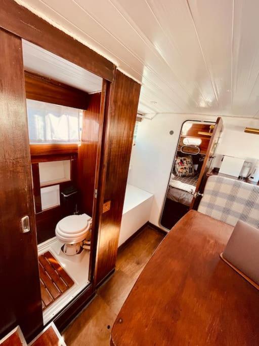 Vintage Classic 70S Boat! Hotel Sant Adria de Besos Ngoại thất bức ảnh