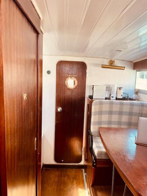 Vintage Classic 70S Boat! Hotel Sant Adria de Besos Ngoại thất bức ảnh